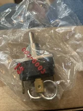 Toggle Switch DPDT On)-Off-(On) Lot 5