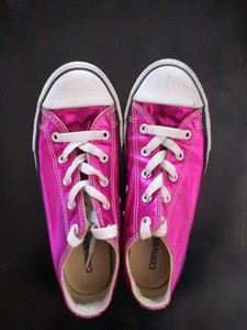 size 2 converse shoes
