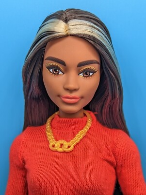 Barbie NIKKI AA Corps articulé OOAK Barbie NIKKI AA Corps articulé OOAK