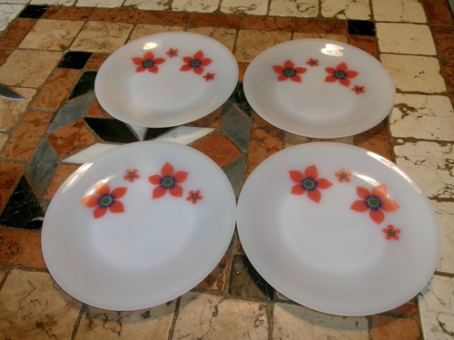 Lot 3 assiettes plates arcopal 8 à huit - Arts de la table