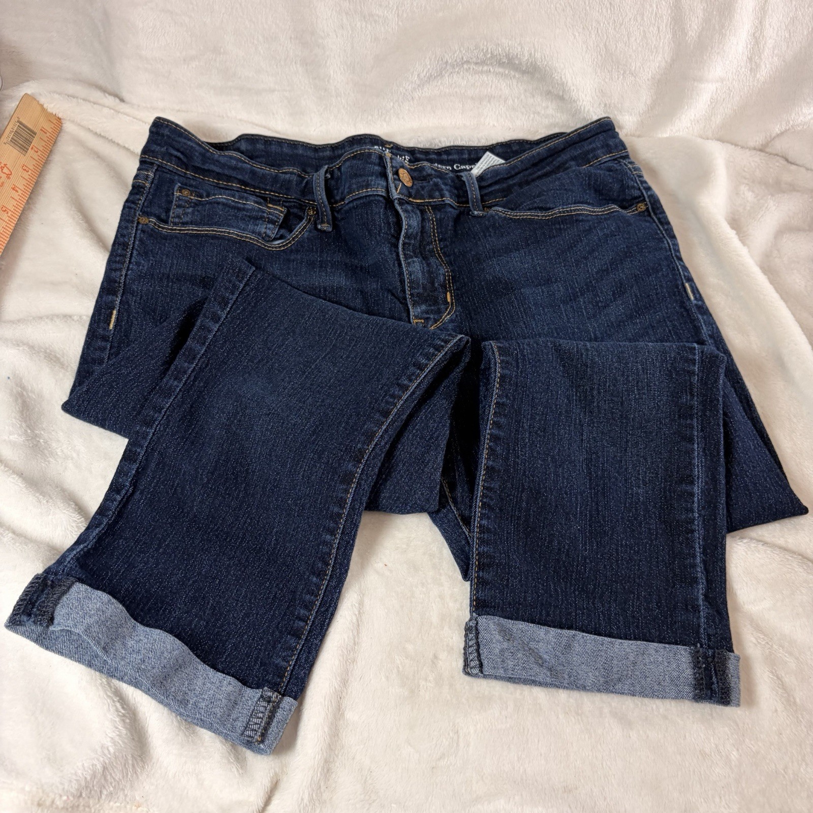 Signature  Levis Modern Capri Jeans Womens 16 33W Blue Dark Wash Cuffed Classic