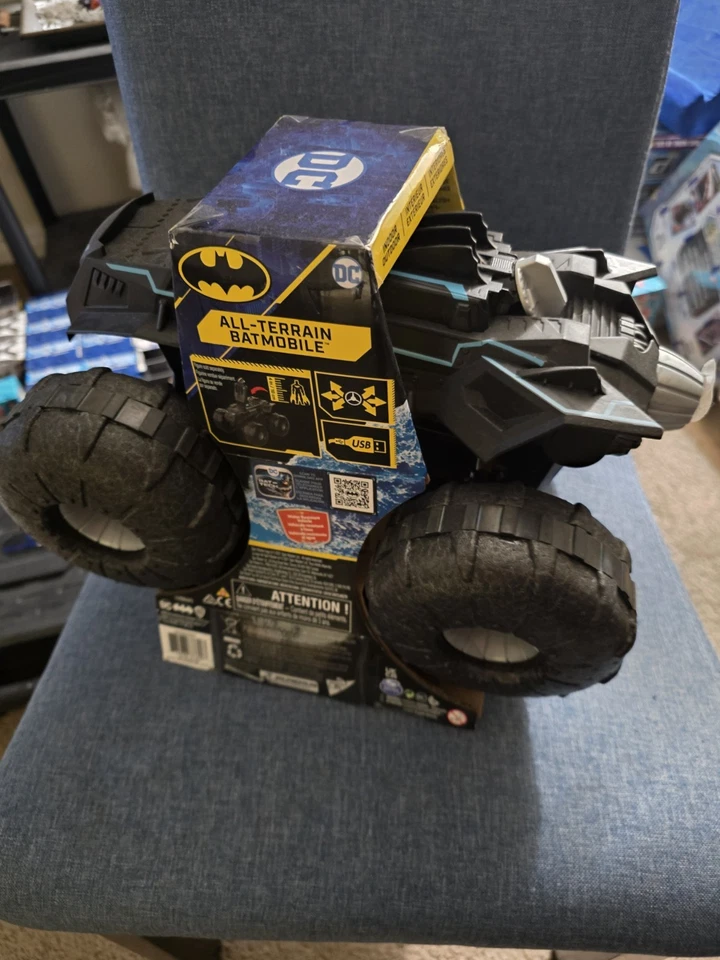 DC Batman All Terain Batmobile Truck Remote Control Vehicle Toy *Brand New* - Image 3 of 3