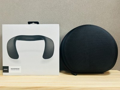 Bose SoundWear Companion Speaker Portable Bluetooth  Excellent condition +case