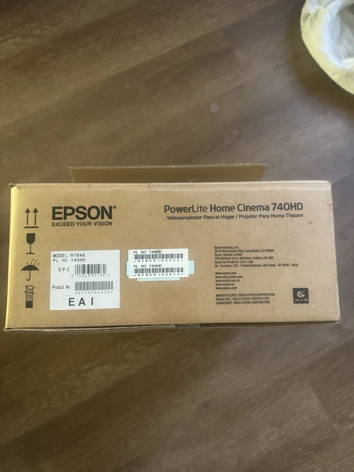 Epson PowerLite Home Cinema 740HD 3LCD Projector w/ Box & Accessories Bundle - Image 2 of 4