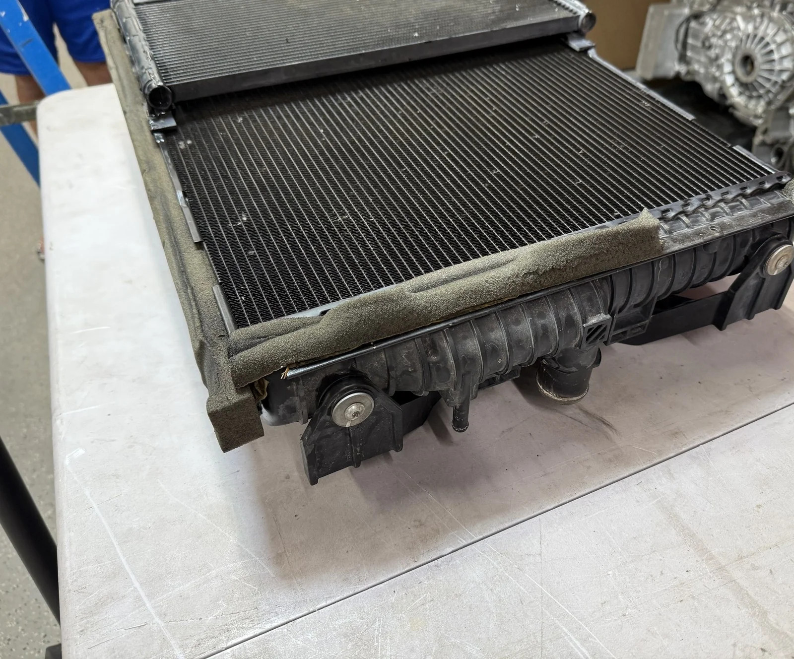 McLaren 570S 2016-2021 Fan assembly P/N 13L0208CP