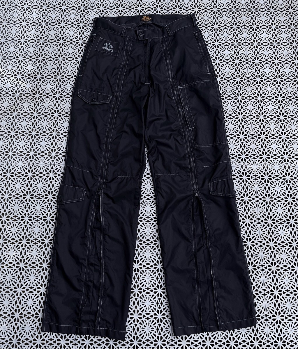 Rare Vintage ALPHA INDUSTRIES Zipped Cargo Y2K Baggy Nylon Pants Black Size 33 Rare Vintage ALPHA INDUSTRIES Zipped Cargo Y2K Baggy Nylon Pants Black Size 33