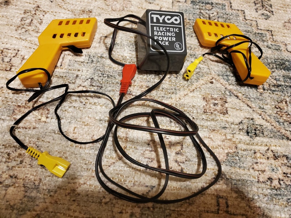 TYCO HO Scale Slot Car 2 Speed Controllers & Electric Racing Power Pack