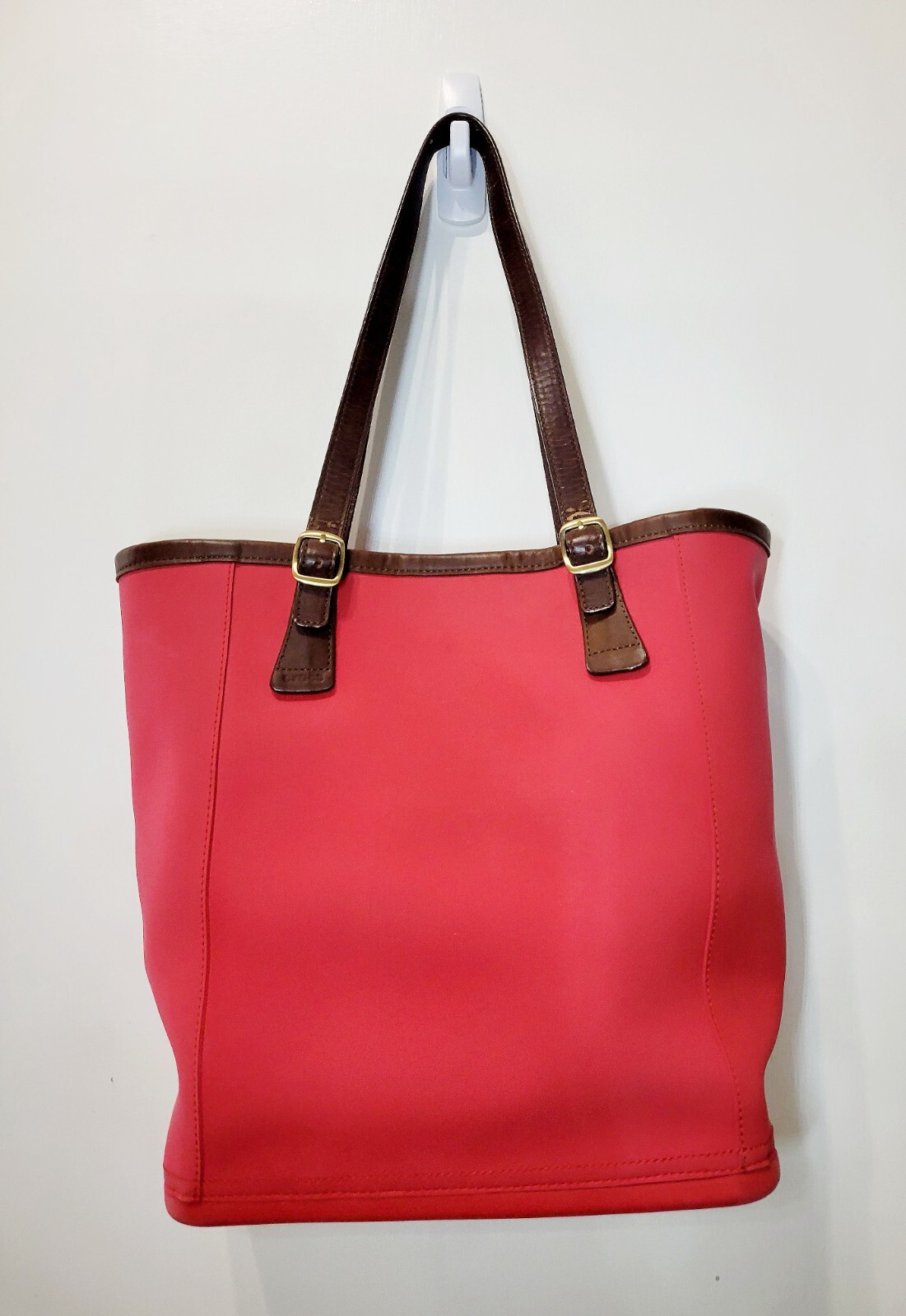 CROCS Brand Tote Bag with Magnetic Closure in Red/Brown