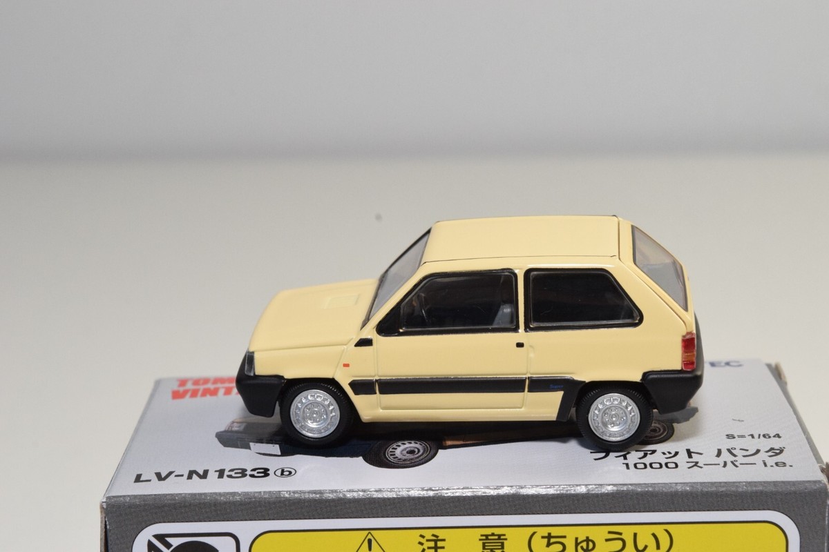 A94 1:64 3 INCH TOMICA TOMY VINTAGE NEO LV-N133B FIAT PANDA