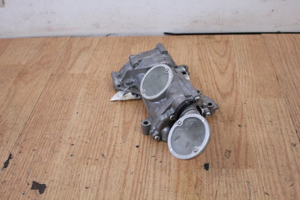 Yamaha RS Viking Professional VK10 2012 bomba de aceite Foto 2 de 4