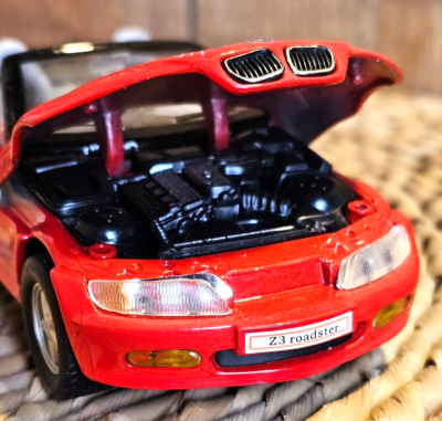 Superior Sunnyside 1995 BMW Roadster Z3 Convertible. 1:28 Scale