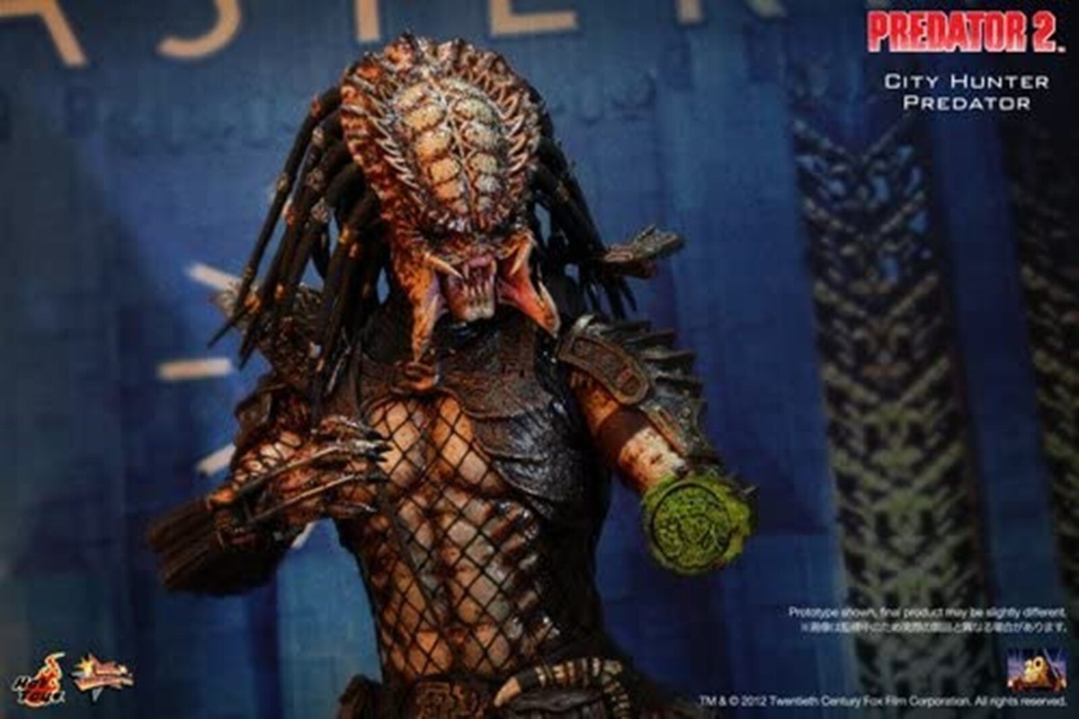 Hot Toys MMS173 Movie Masterpiece Predator 2 City Hunter Predator