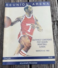 1982 SOUTHWEST CONFERENCE BASKETBALL PROGRAM Olajuwon Drexler Rare Find