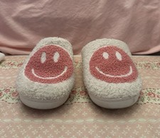 Smiley Face Slippers Cozy Comfort, Fall/Winter, White/Pink