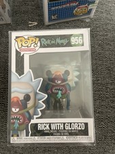 Funko Pop! Figura de animación de vinilo Rick y Morty Rick con Glorzo #956