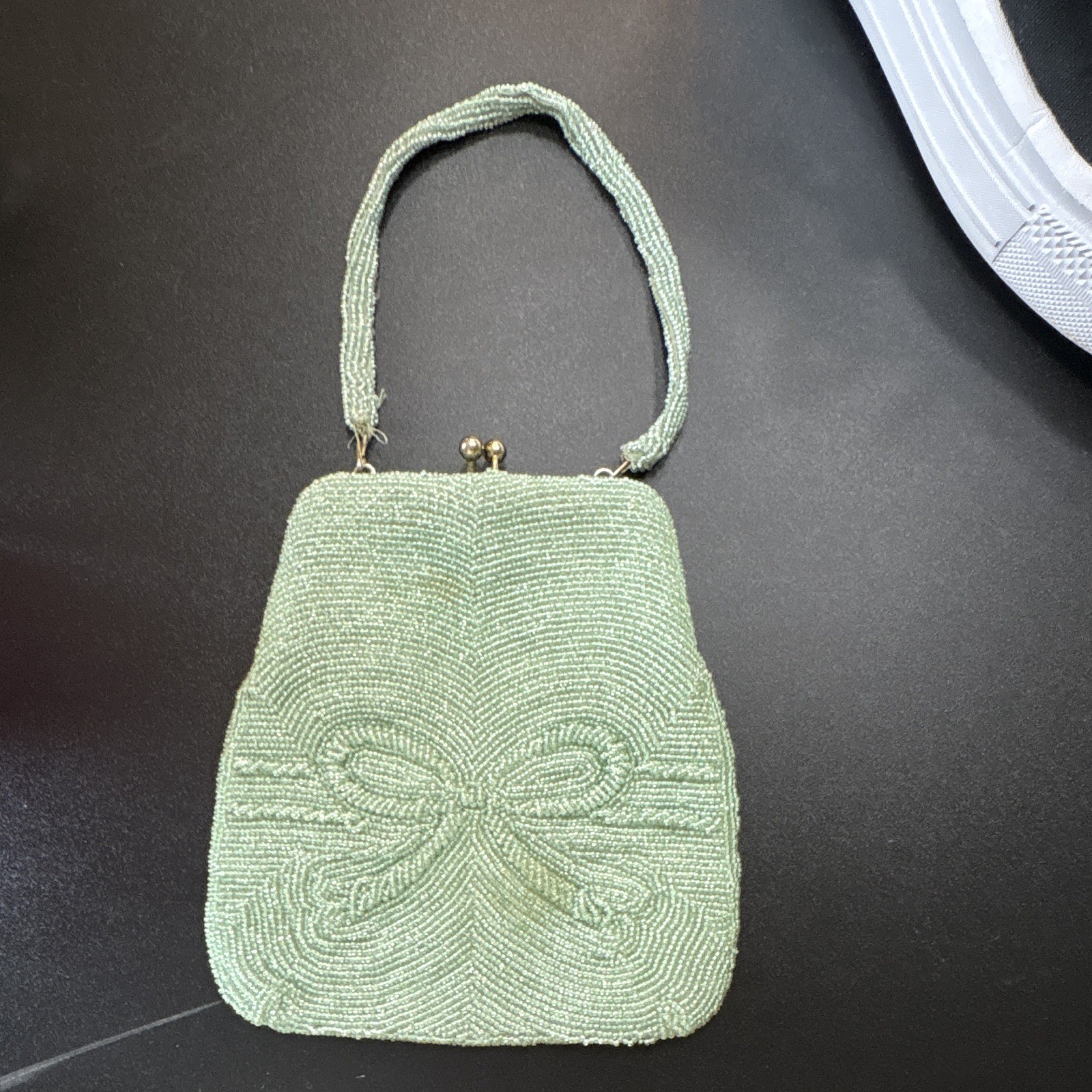 Green Beaded Lined Clutch Shoulder Bag Detachable Strap Gold Clasp Bow