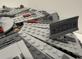 LEGO Star Wars: Millennium Falcon (75105)