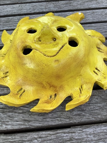 Appendiabiti da parete vintage ceramica sole sorridente faccia gialla arte popolare - Foto 9 di 10