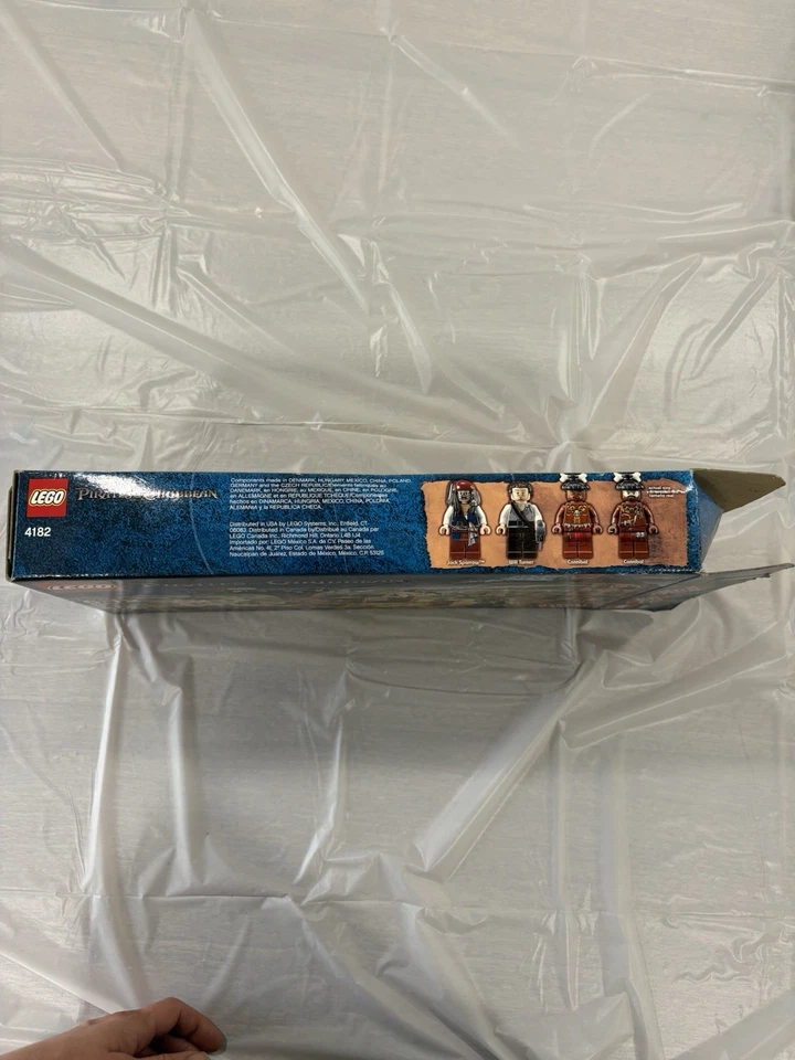 LEGO 4182 "Escape from Cannibal Island" Pirates [Open] Hard to find - Image 3 of 4