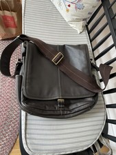 Ameri Leather Pebbled Leather Unisex Messenge...