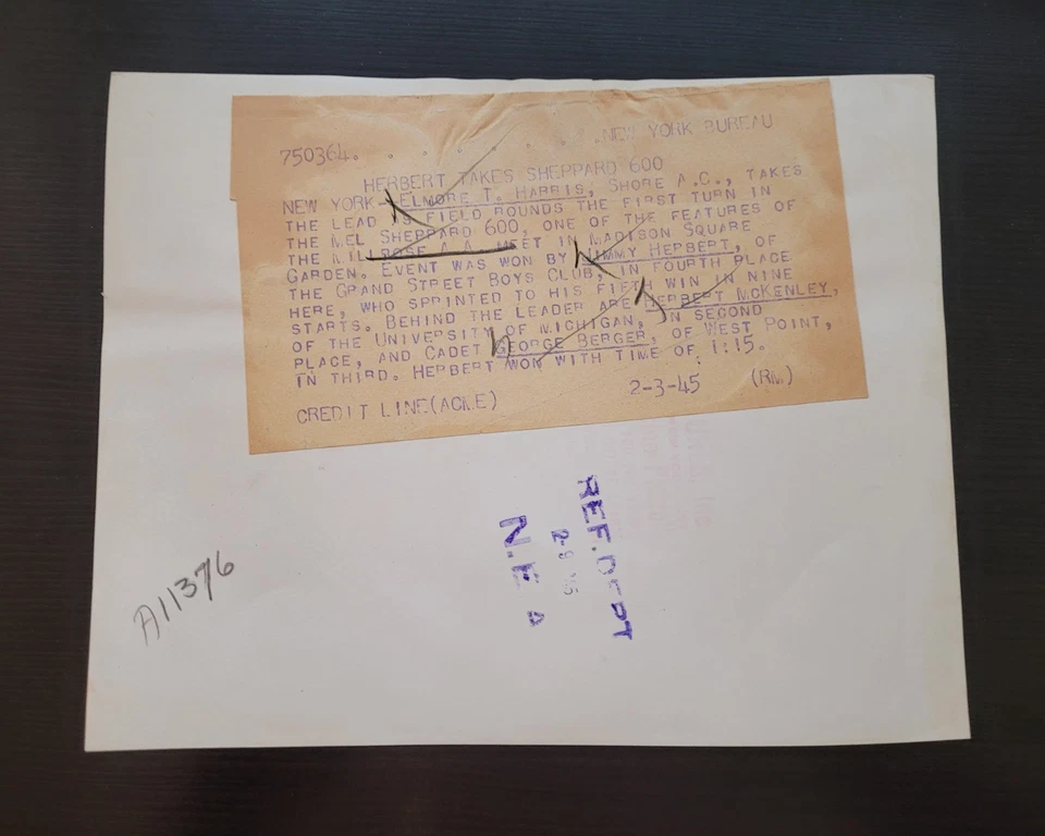 1945 PHOTO Herbert McKenley AFRICAN AMERICAN OLYMPIANS 600 YD Race 7X9 INCHES - Image 2 of 3