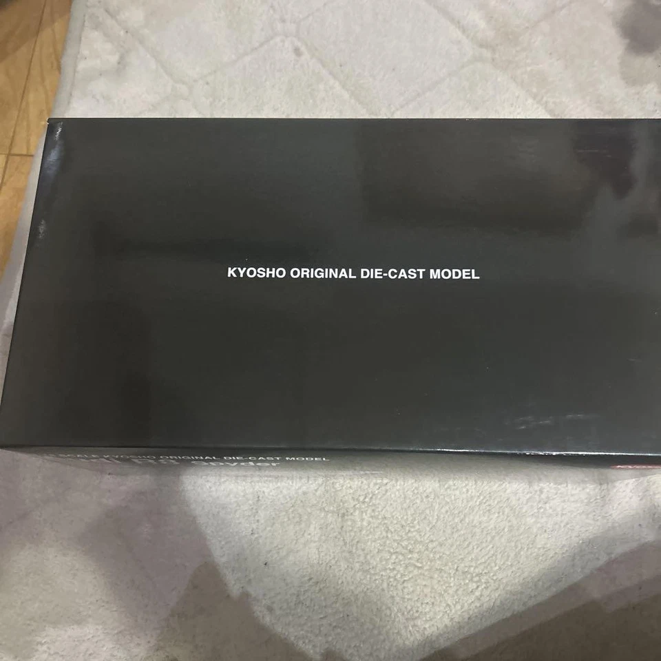 Kyosho 1/18 Audi R8 Spyder Diecast Model Car Replica Collectible Display Gift - Image 3 of 4