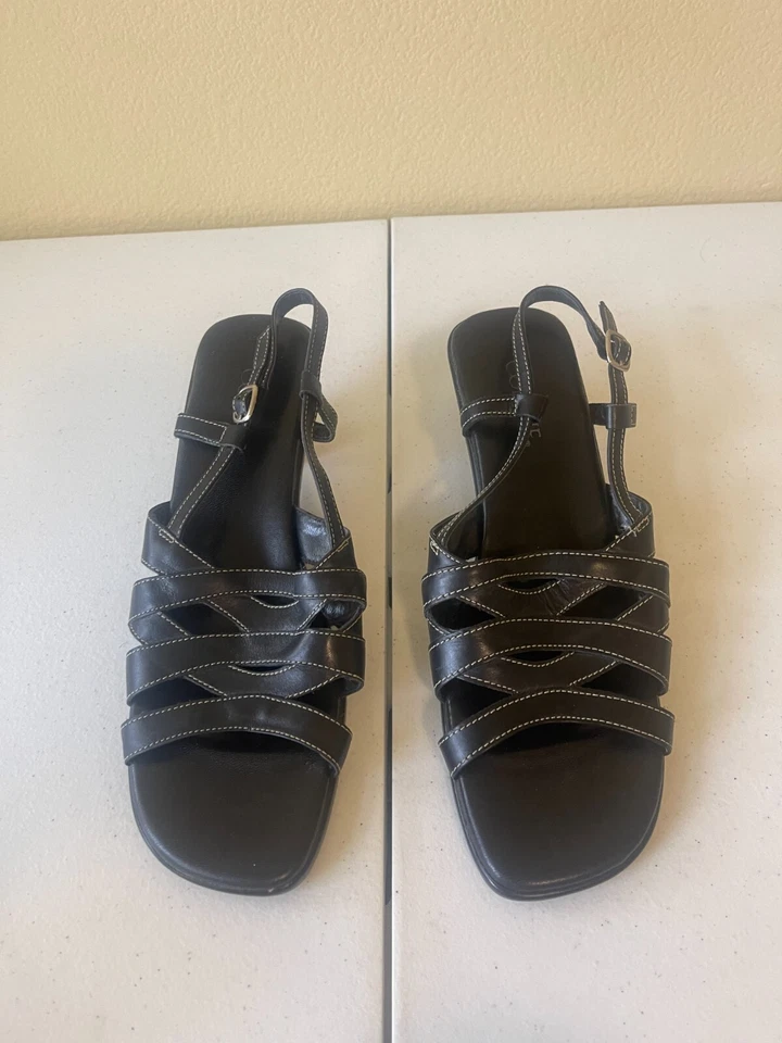 Sandalia Connie Skippy Sling Back talla 8,5 Foto 2 de 4