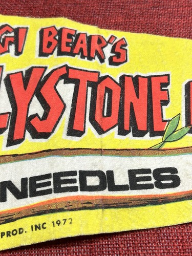 Vintage 1972 Miś jogina Jellystone Park Pennant Needles Marina Hanna Barbera Prod - Zdjęcie 4 z 16