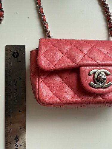 Authenticated Chanel Mini Square Classic Lambskin Single Flap Pink - Picture 5 of 20