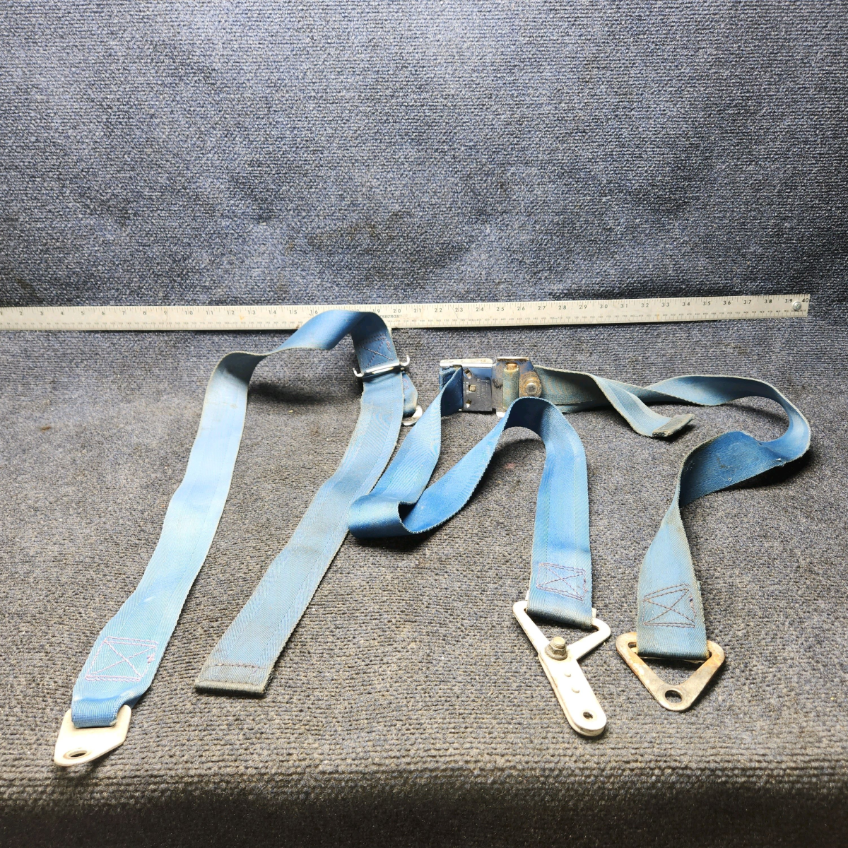 S-2275-JJ-3 / S-1746-JJ-42 | C172K | Seatbelt LH or RH w Shoulder