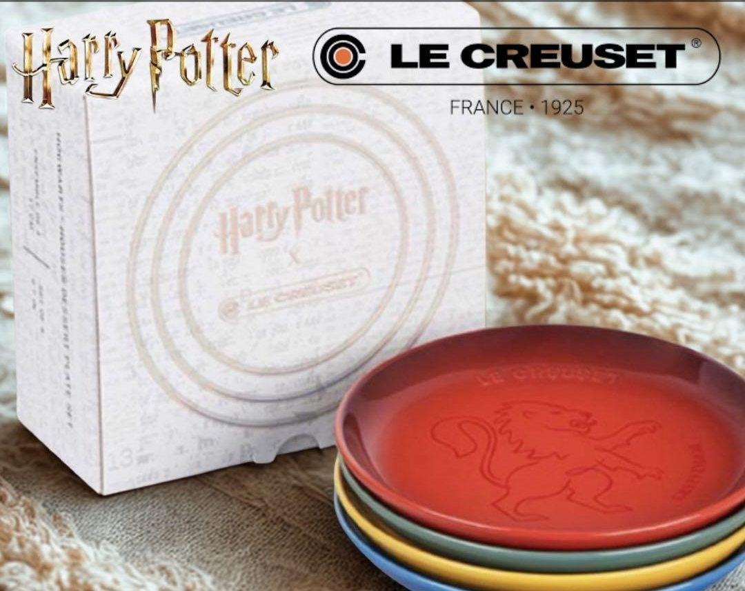 Le Creuset Harry Potter Hogwarts House Plates 4pc Set 17cm Cherry