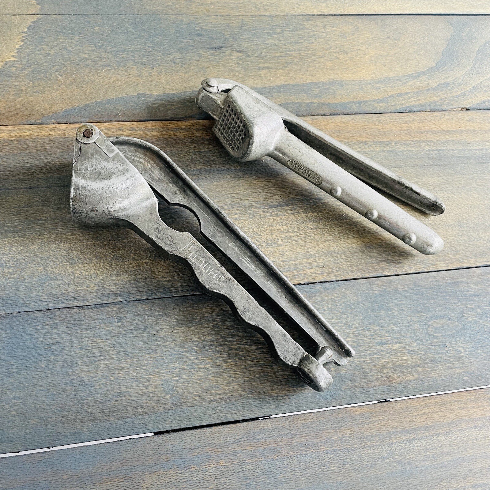 2 Antique MCM Metal Cast Aluminum Garlic Press Taiwan Kitchen Tool Gadget (U5)-image