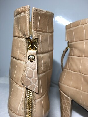 zi！ New STUART WEITZMAN Beige CROC Print Embossed LEATHER Ankle Zip
