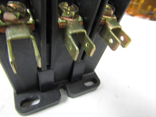 ✌️SQUARE D 8910 DPA33 CONTACTOR 30 AMPS 3 POLE COIL 24VAC - Picture 3 of 3