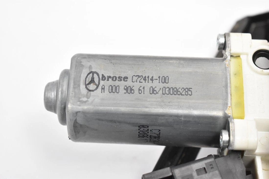Windor regulator motor Front left A2057204327 MERCEDES-BENZ C 