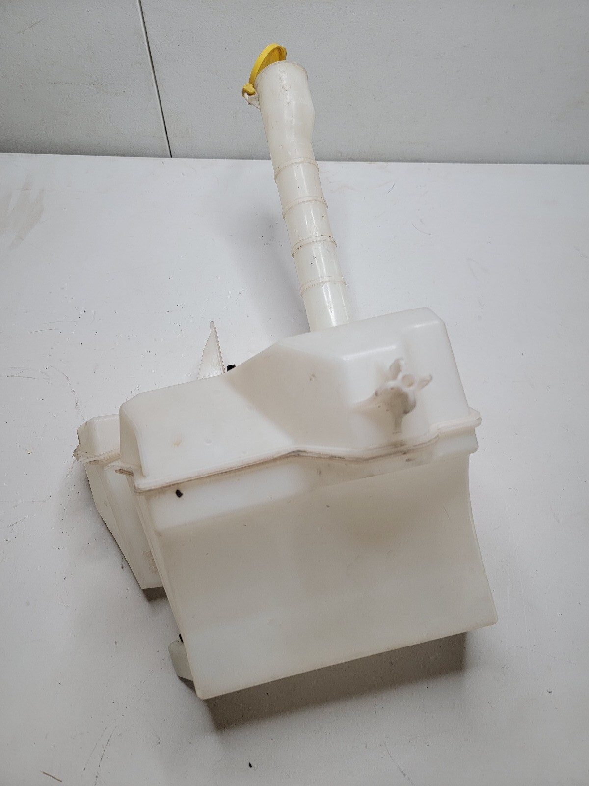 0812 Ford Escape Washer Fluid Tank Reservoir OEM Plastic Used 8L84
