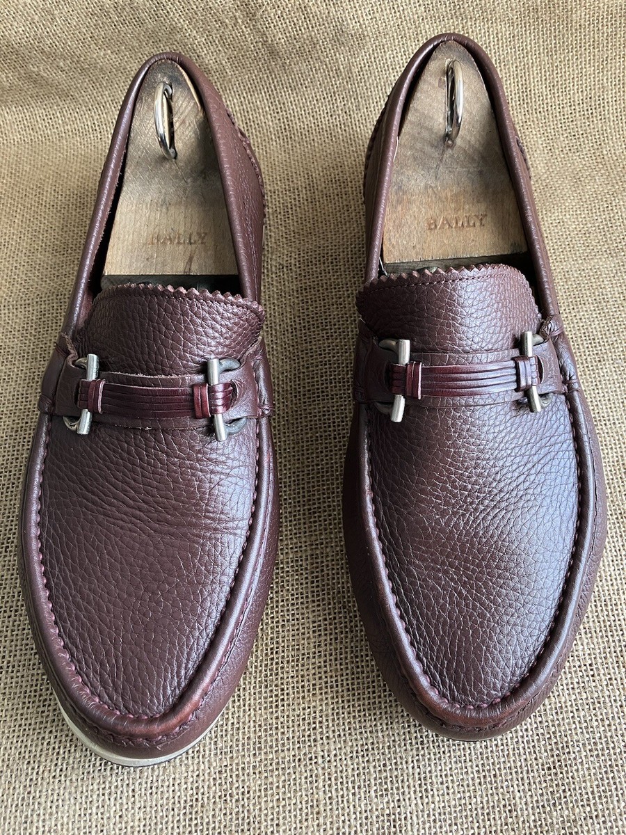SALVATORE FERRAGAMO Brown Pebbled Leather Gancini Loafers  display picture 3