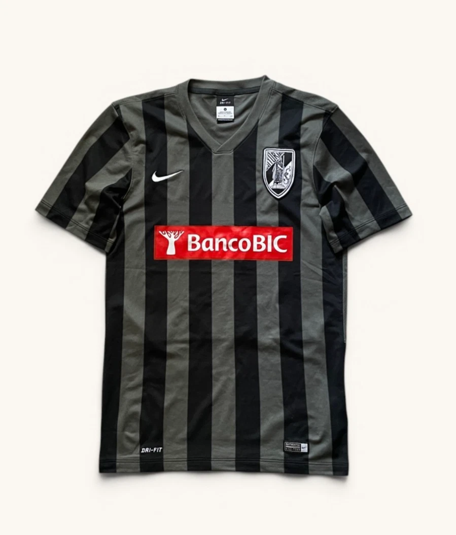 Vitória International Club Soccer Fan Apparel and Souvenirs for