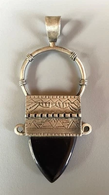 La Tribu Rigaux Pendentif Ethnique Artisanal Vintage, métal argenté et pierre - Photo 1/3