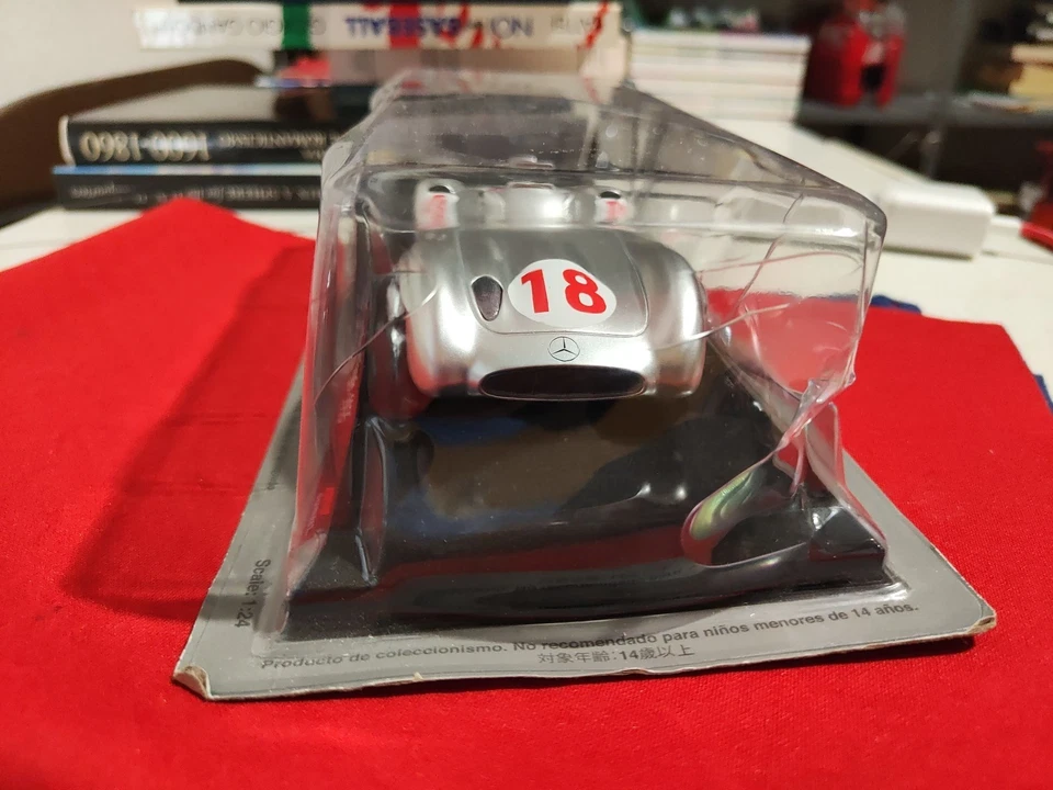 Collezione : Auto da corsa 1:24 MERCEDES BENZ W196R DI M.FANGIO 1955 con Fascic - Immagine 2 di 4