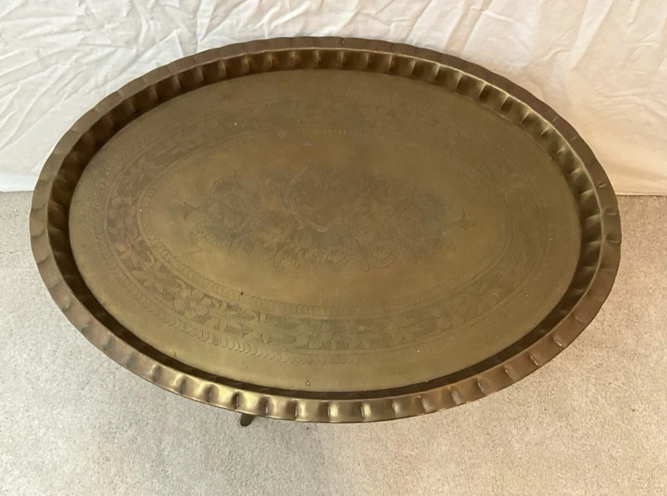 "Mesa bandeja de latón marroquí vintage años 50 mediados de siglo 6 patas de araña 30""x21,5""" Foto 2 de 4