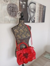 Damen Tasche mit Blume rot mittelgroß