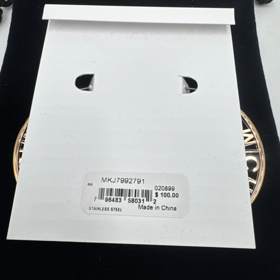 Pendientes de aro Michael Kors Joyería Oro Rosa Michael Kors Aros redondos deletreados Foto 3 de 3