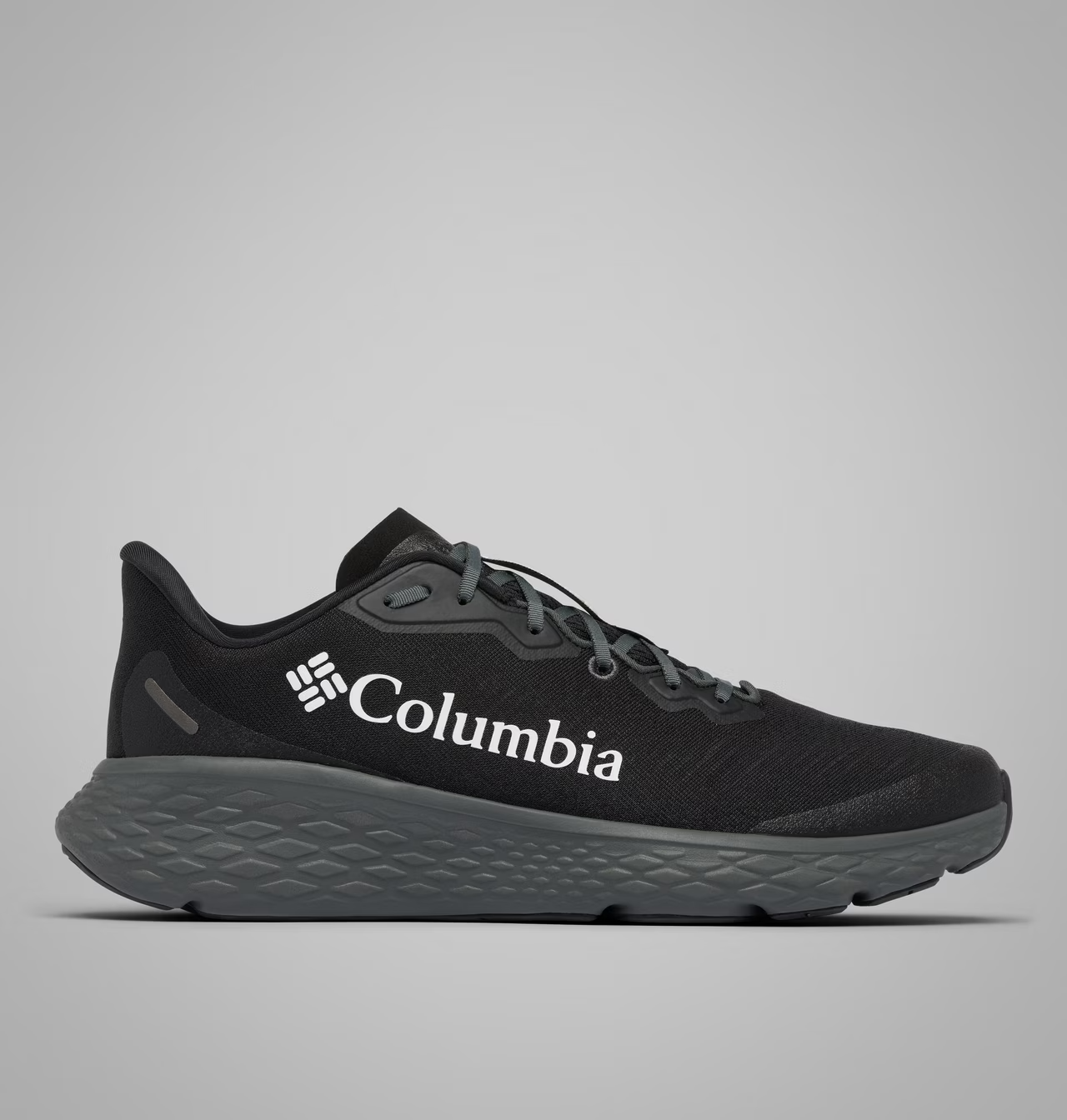 Columbia Men's Konos™ Featherweight™ Shoe Breathability and Support, Black,White