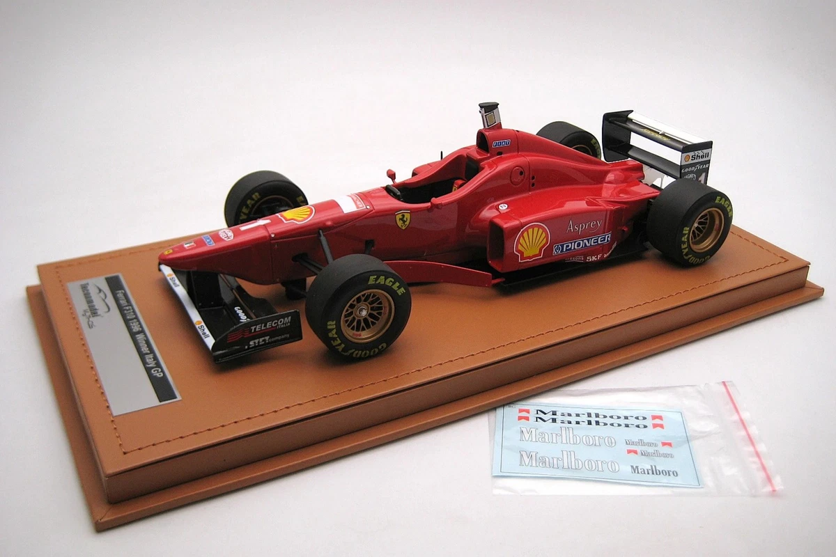 Michael Schumacher Collection ぬいぐるみ希少品 Michael Schumacher Diecast Formula 1 Cars Ferrari 1996 Vehicle