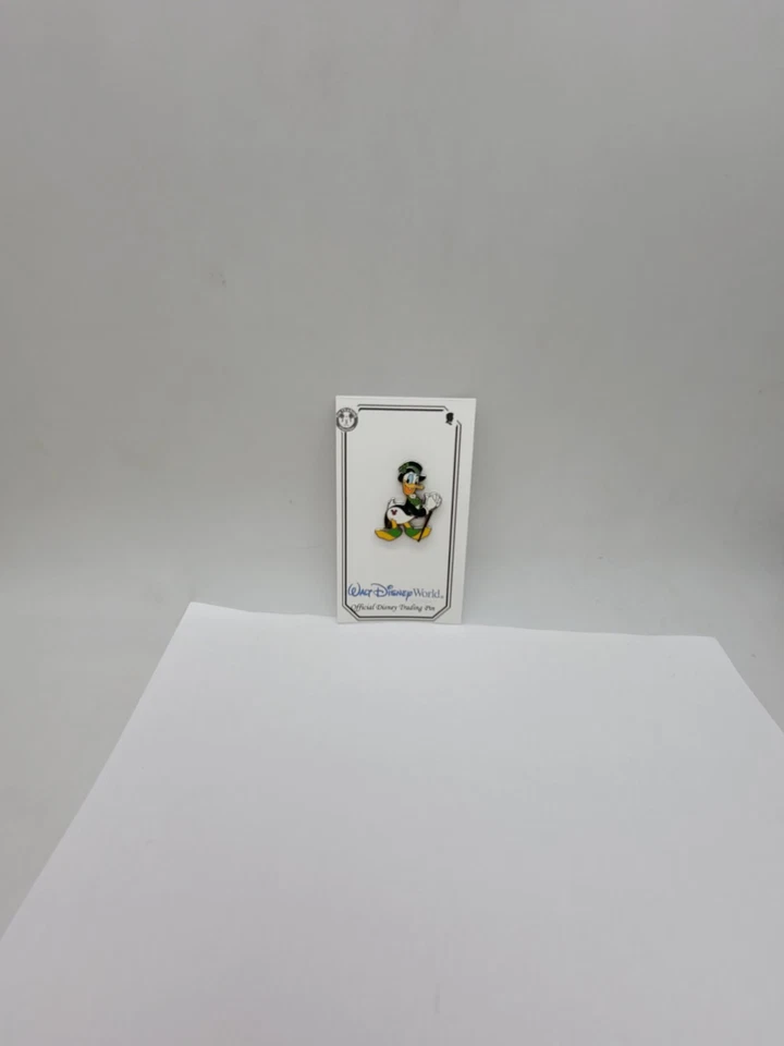 Hidden Disney Pin 2025 WDW Donald Duck Holidays St Patrick's Day #170979 Trade - Image 4 of 4