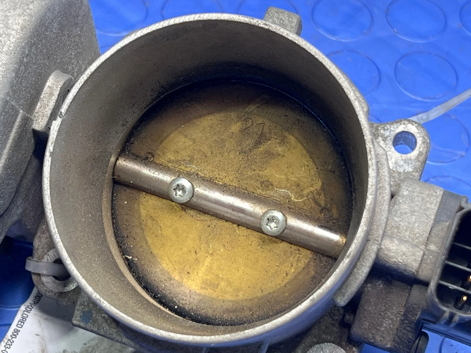 Conjunto de carrocería de válvula de acelerador Ford Expedition 2011-2014 OEM 8L3Z9E926C Foto 3 de 4