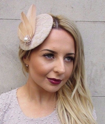 Beige Caramel White Nude Feather 