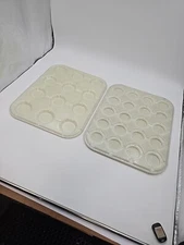 Couple Plastic Cafeteria Cup Trays