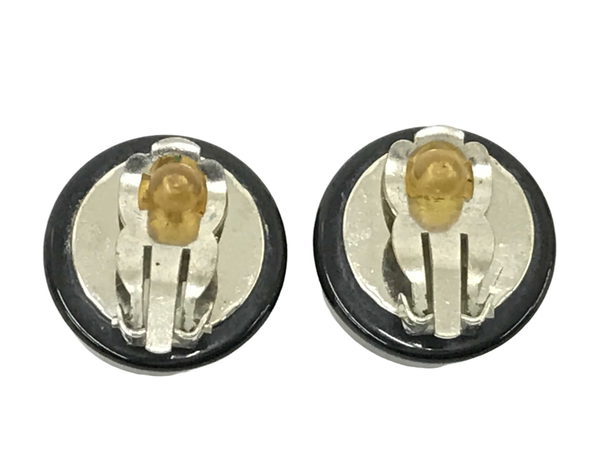 Chanel Mirror clipped earrings View 4